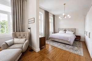 Altbau trifft Moderne – ruhige Stadtwohnung mit Balkon