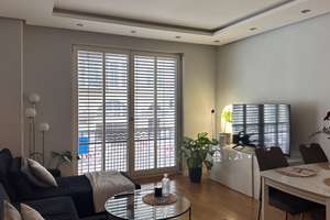 Zeitgemäße 2-Zimmer-Wohnung mit Concierge-Service und französischen Balkonen, fast am Ku'damm
