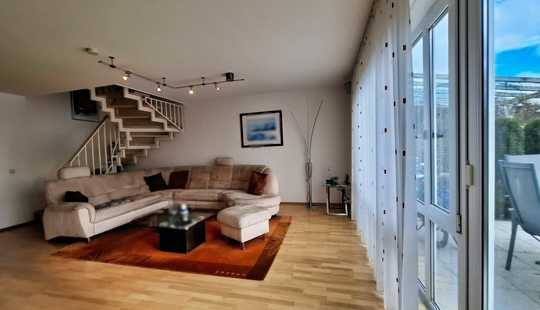 Bild von Das perfekte Zuhause für große Pläne und kleine Füße in gesuchter, familienfreundlicher Lage!