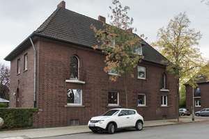 Eigener Garten mit direktem Zugang - modernisierte Erdgeschosswohnung in Duisburg-Friemersheim – Spichernstr. 9, 47229 Friemersheim, Duisburg – Vorschaubild 1