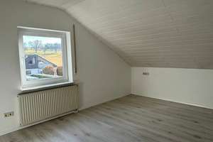 Elegantes Wohnen in Balingen-Engstlatt: Einfamilienhaus mit Einliegerwohnung und Doppelgarage. – Die vollständige Adresse der Immobilie erhältst du vom Anbieter., 72336 Balingen – Vorschaubild 7