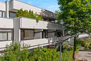 Bogenhausen: Helle 1-Zi-Wohnung (34 m²)  + Hobbyraum (36 m²) mit Terrasse – Homeoffice/Atelier – Höslstraße 30, 81927 Englschalking, München – Vorschaubild 1