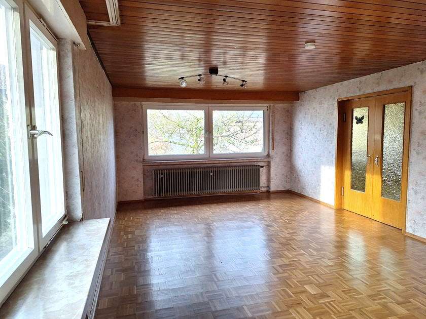 Immobilie in Oberderdingen - Freistehendes, geräumiges Wohnhaus mit Garagen in sehr schöner Randlage - Bild 4