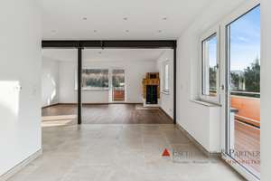 IDEAL FÜR PAARE UND FAMILIEN - Frisch sanierte 4 ZKBB mit Panorama-Balkon und tollem Ausblick – Die vollständige Adresse der Immobilie erhältst du vom Anbieter., 69118 Ziegelhausen, Heidelberg – Vorschaubild 3