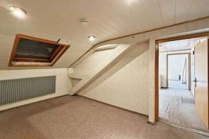 Trier: Reihenmittelhaus in zentraler Stadtlage mit Garten, Terrasse, Balkon und zwei Garagen – Die vollständige Adresse der Immobilie erhältst du vom Anbieter., 54292 Nord, Trier – Vorschaubild 35