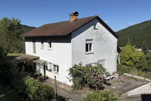 Familienhaus in bester Lage von Dettingen mit viel Potenzial und herrlichem Ausblick – Die vollständige Adresse der Immobilie erhältst du vom Anbieter., 72160 Horb am Neckar – Vorschaubild 2