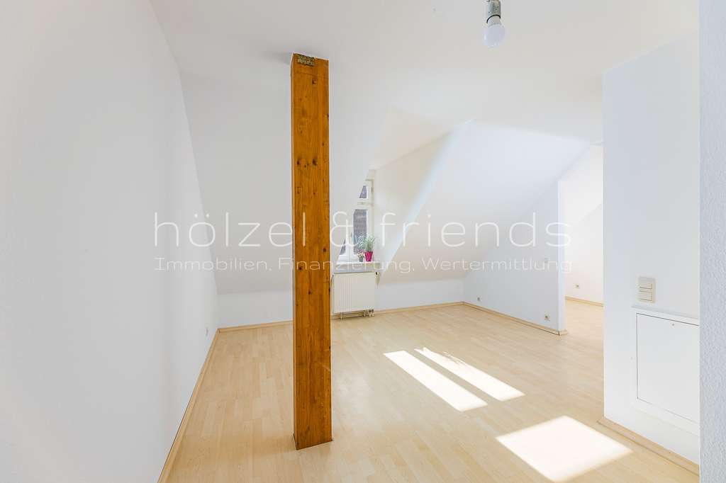 Immobilie in Schriesheim - Charmantes Dachgeschossapartment im Herzen von Schriesheim - Bild 1