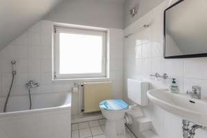 Helle Maisonette-Wohnung im 2. OG mit Ateliergeschoss und Dachloggia, Stellplatz + Garagenstellplatz – Die vollständige Adresse der Immobilie erhältst du vom Anbieter., 45136 Bergerhausen, Essen – Vorschaubild 12