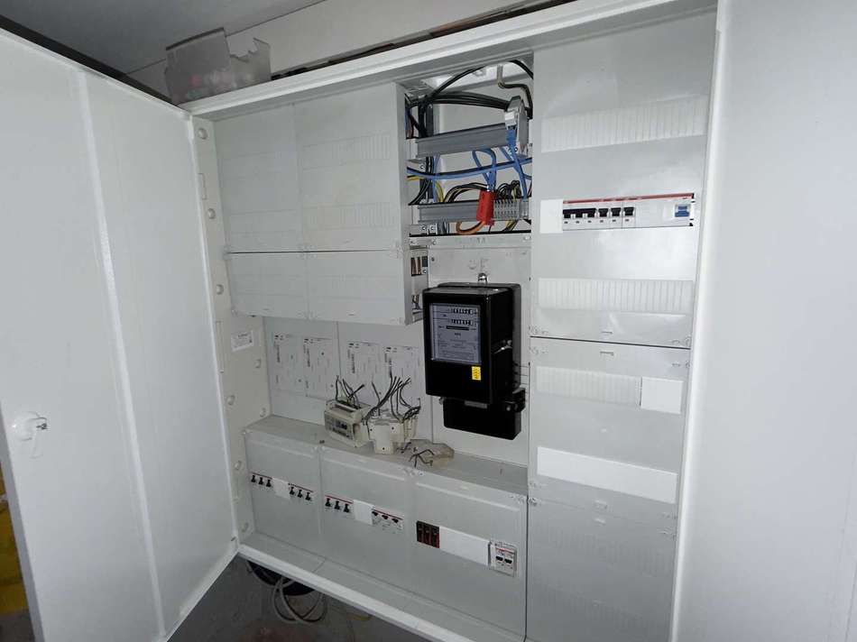 Neuer Stromkasten