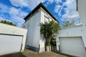 Goldige, lichtdurchflutete 1•Zimmer•Wohnung mit Ost•Balkon und Duplexparker • Laubenheim – Die vollständige Adresse der Immobilie erhältst du vom Anbieter., 55130 Laubenheim, Mainz – Vorschaubild 11