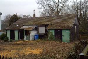 Rodderberg, renovierungsbedürftiges  Doppelholzhaus auf attraktivem Grd. – Weinrosenweg 12, 53179 Mehlem, Bonn – Vorschaubild 3