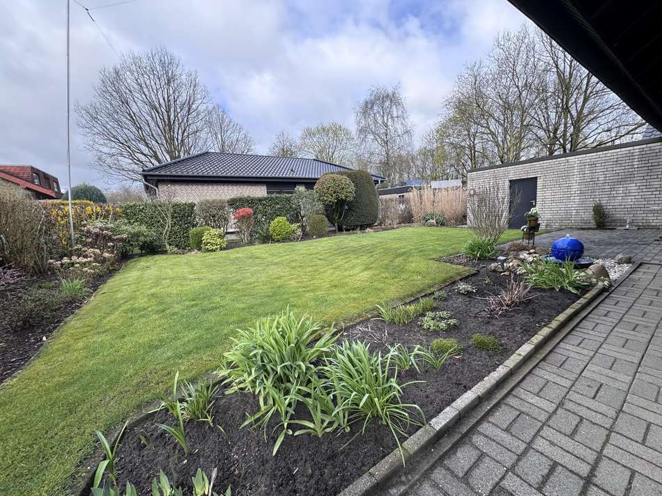 Garten und Garage