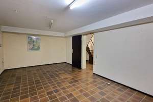 Großes, modernisierungsbedürftiges Einfamilienhaus mit 5 Schlafzimmern und drei Bädern in Richterich – Die vollständige Adresse der Immobilie erhältst du vom Anbieter., 52072 Richterich, Aachen – Vorschaubild 22