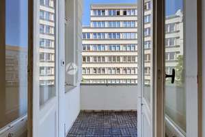 BEZUGSFREI: 3-Zi.-Altbauwohnung, Balkon, Stuck, Dielen für den individuellem Gestaltungsspielraum! – 10713 Wilmersdorf, Berlin – Vorschaubild 12