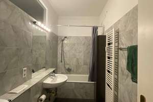 Altbauwohnung im Winsviertel - 3 Zimmer, hohe Decken, Mini-Terrasse – Die vollständige Adresse der Immobilie erhältst du vom Anbieter., 10405 Prenzlauer Berg, Berlin – Vorschaubild 11