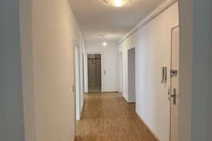     Wohnen im Herzen Würzburgs – Stilvolle 3-Zimmer-Wohnung mit Balkon – Plattnerstraße 9, 97070 Altstadt, Würzburg – Vorschaubild 2