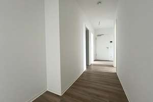Wohnen im Neubau: Moderne 4-Zimmer-Wohnung mit Tageslichtbad, Badewanne, Dusche und Loggia – Kreuzstraße 23, 4103 Zentrum-Ost, Leipzig – Vorschaubild 5