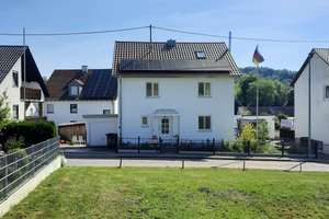 Schönes freistehendes Einfamilienhaus 
Provisionsfrei! – Die vollständige Adresse der Immobilie erhältst du vom Anbieter., 86441 Zusmarshausen – Vorschaubild 2
