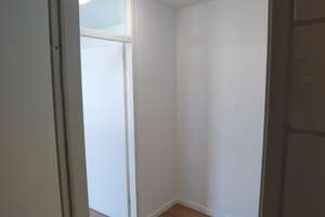 Stadtwohung 38 m² mit Luitpoldpark-Blick - 5. OG, Ostbalkon, neue Fenster, sofort verfügbar – Lerchenauerstr. 3, 80809 Am Luitpoldpark, München – Vorschaubild 12