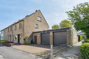 Reihenendhaus mit großem Grundstück, Pool und wohnmobilgeeigneter Doppelgarage – Die vollständige Adresse der Immobilie erhältst du vom Anbieter., 48431 Rheine – Vorschaubild 2