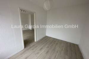 Aachen-Oppenhoffallee! Eine 2 Zimmer-Wohnung mit Aufzug, Einbauküche, Diele, Bad, Keller und Gartenm – Die vollständige Adresse der Immobilie erhältst du vom Anbieter., 52066 Frankenberg, Aachen – Vorschaubild 2