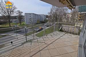 *frisch renoviert* riesiger Balkon, Fahrstuhl, schickes Bad und Tiefgarage – Fürstenstraße 141, 9130 Yorckgebiet, Chemnitz – Vorschaubild 13