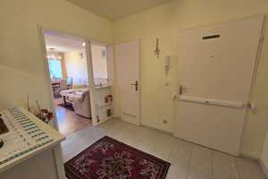 Gepflegte, helle 2-Zimmerwohnung mit Blick in den Wald – Darmstadt – Vorschaubild 2