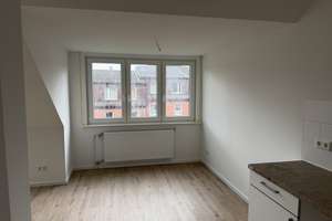 Frisch sanierte 1,5-Zi.-DG-Wohnung in Bramfeld