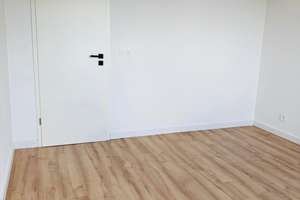Frisch renovierte 3-Raum-Wohnung mit Balkon und EBK – Hans-Grade-Str. 45, 39130 Neu Olvenstedt, Magdeburg – Vorschaubild 5
