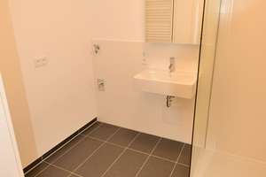 München Aubing (4 41) 2-Zimmer-Wohnung 46,11 m2 EG teilmöbliert mit Terrasse München West S-Bahn S4 – Aubing Colmdorfstraße -, 81249 Altaubing, München – Vorschaubild 4
