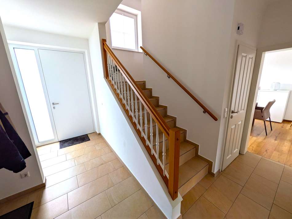 Der moderne und und helle Eing