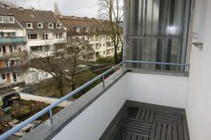 EXKLUSIV NÄHE BILKER ARCADEN MODERN MIT BALKON WANNENBAD EINBAUKÜCHE MÖGL. LAMINAT 3. ETAGE / AUFZUG – Brunnenstr. 20, 40223 Bilk, Düsseldorf – Vorschaubild 12