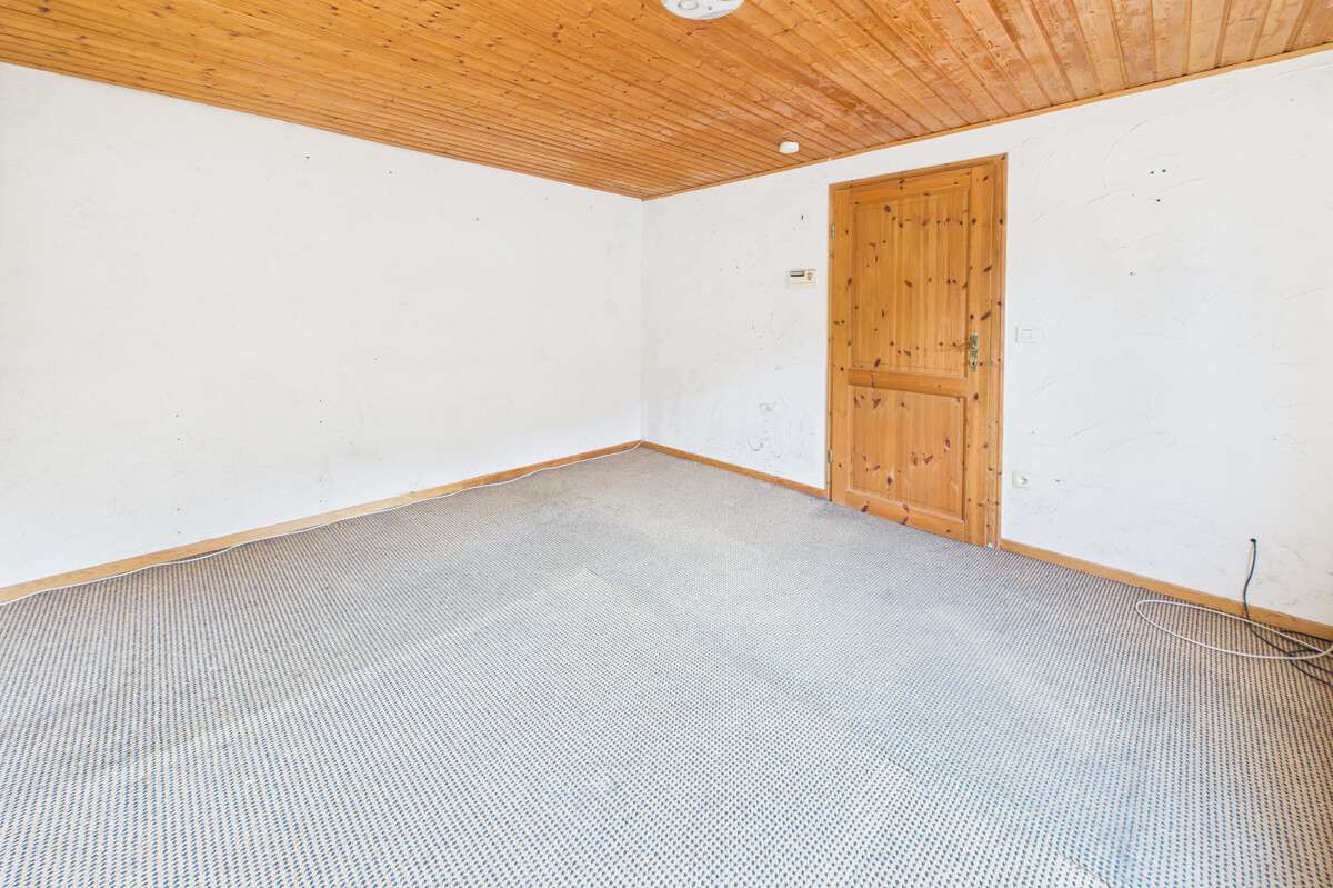 Immobilie in Ulmen - Für Pferdefreunde – Wohnhaus mit Stallungen und Nebengebäude - Bild 4