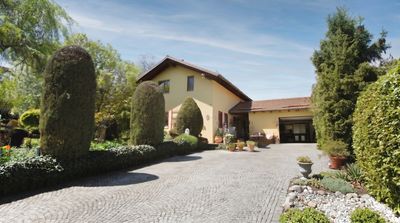 Zusammen wohnen, getrennt leben – auf 270 m², Aufzug; Mehr-Genererationen-Wohnen  im Fünfseenland!!