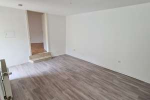 Stilvolle, gepflegte 2-Zimmer-Erdgeschosswohnung mit EBK in Karlsruhe – Cäciliastraße 28, 76133 Beiertheim-Bulach, Karlsruhe – Vorschaubild 4