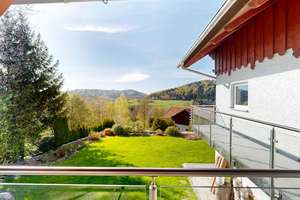 Einfamilienhaus mit Einliegerwohnung – PV & Solarthermie, Doppelgarage - Ruhe pur mit Fernblick – Die vollständige Adresse der Immobilie erhältst du vom Anbieter., 94065 Waldkirchen – Vorschaubild 4