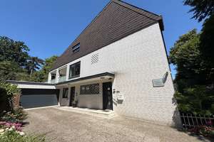Repräsentative Immobilie:vermietete Praxis und großzügige Wohnung auf 2 Etagen.Sauna,Pool,Balkone – Die vollständige Adresse der Immobilie erhältst du vom Anbieter., 38350 Helmstedt – Vorschaubild 2