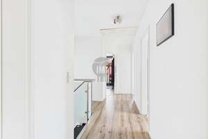 Stilvolles Einfamilienhaus mit Kamin, Fußbodenheizung und sonnigem Garten – ideal für Familien – Die vollständige Adresse der Immobilie erhältst du vom Anbieter., 30455 Badenstedt, Hannover – Vorschaubild 8