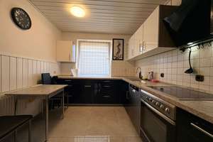 Schöne 3 Zimmerwohnung mit Garage und Balkon – Zirbelstraße 49e, 86154 Oberhausen-Nord, Augsburg – Vorschaubild 3