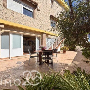Gepflegtes Eckreihenhaus in zweiter Strandreihe in La Bega de Mar, Sueca, zu verkaufen