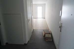 WUNDERSCHÖNE, NEUE MODERNE UND RUHIGE TRAUMWOHNUNG MIT GROẞER SONNIGEN TERRASSE UND EIGENEM GARTEN – Karolinenstraße 66, 90763 Nördliche Südstadt, Fürth – Vorschaubild 7