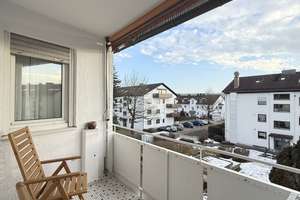 Lichtdurchflutete 3 Zi.-Wohnung in kleiner Wohnanlage mit großem Süd-Balkon, sep. Küche & gr. Keller – Die vollständige Adresse der Immobilie erhältst du vom Anbieter., 82256 Fürstenfeldbruck – Vorschaubild 3