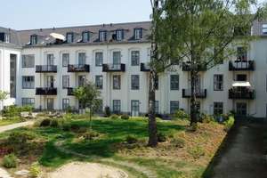 BEZUGSFREI! "The Metropolitan Gardens": Komfortable City-Wohnung mit Ost-Balkon