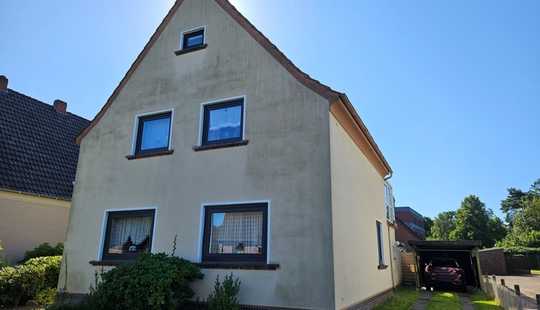 Bild von Einfamilienhaus mit Wintergarten und sonnigem Grundstück in ruhiger Lage im Bremer Norden