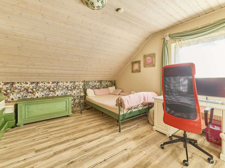 Schlafzimmer 2, OG