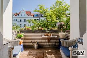 Wohnen über den Dächern Berlins: Bezugsfreie Altbau-Maisonette mit Terrasse nahe Ku'damm & Halensee – Die vollständige Adresse der Immobilie erhältst du vom Anbieter., 10711 Halensee, Berlin – Vorschaubild 3