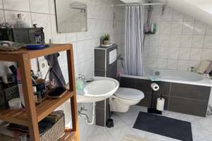 Sehr schöne, helle 2,5-Zi DG-Studio-Wohnung mit EBK in Fürth-Lörzenbach – Birkenweg 5, 64658 Fürth – Vorschaubild 5