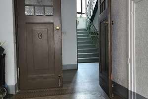 Tolle DG-Whg. mit Balkon, Einbauküche, Designebelag, Bad mir Wanne und Duschaufsatz...... – Charlottenstraße 81, 9126 Gablenz, Chemnitz – Vorschaubild 3