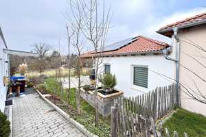 Neuwertiger KfW55-Bungalow in Aalen-Dewangen – Barrierefreies Wohnen mit Stil und Komfort – Ostalbkreis – Vorschaubild 2