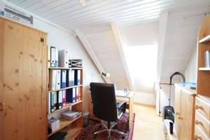 Sonniges Reihenhaus in absolut ruhiger Lage in Puchheim, 5 Zimmer+ Bad+ 2 WCs + Südbalkon+ Südgarten – 82178 Puchheim – Vorschaubild 31